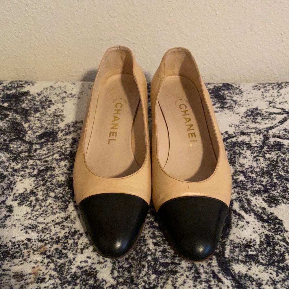 Sold❤️❤️❤️❤️Authentic Chanel shoes